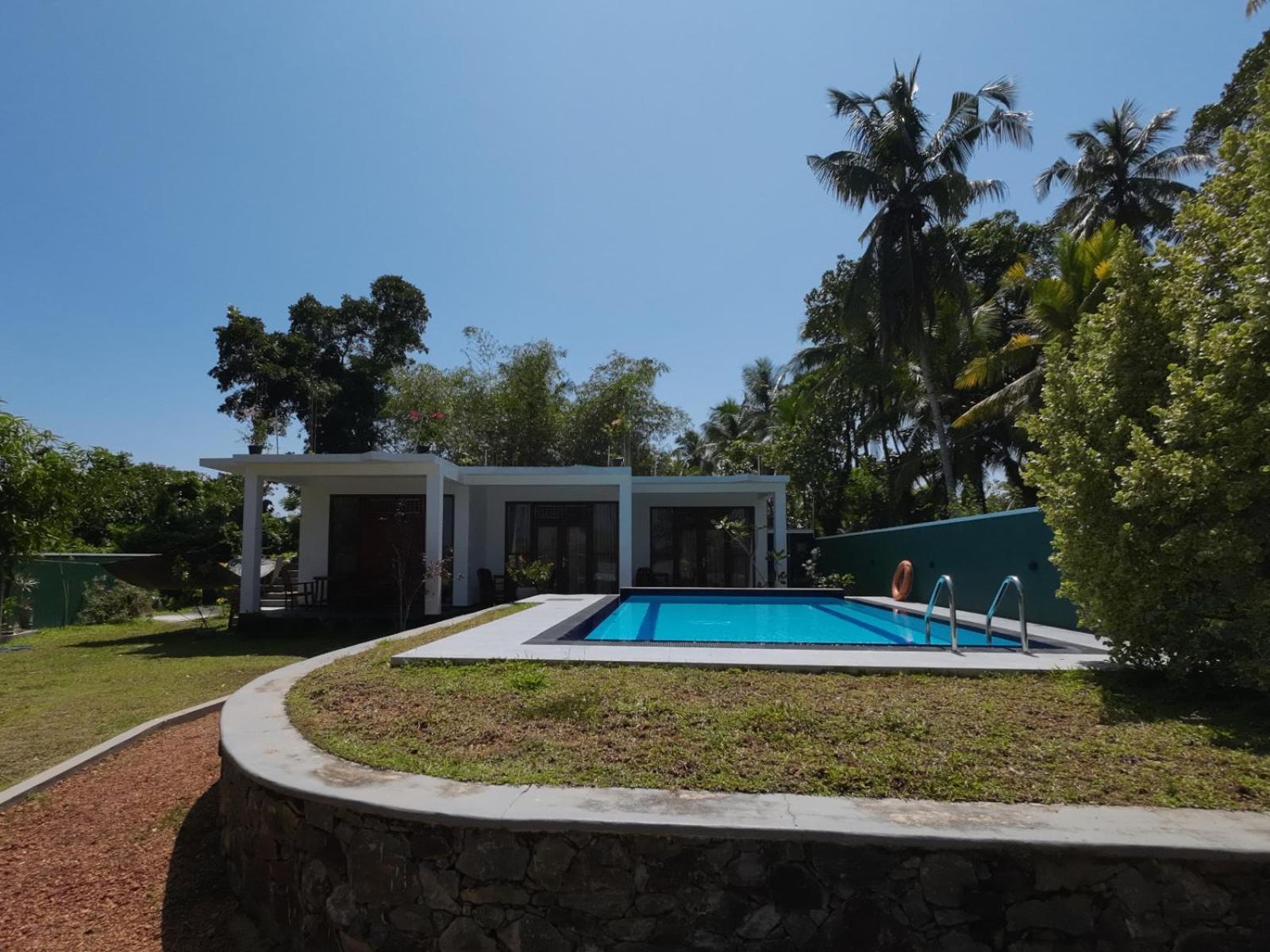 Villa Erika Induruwa Exteriör bild